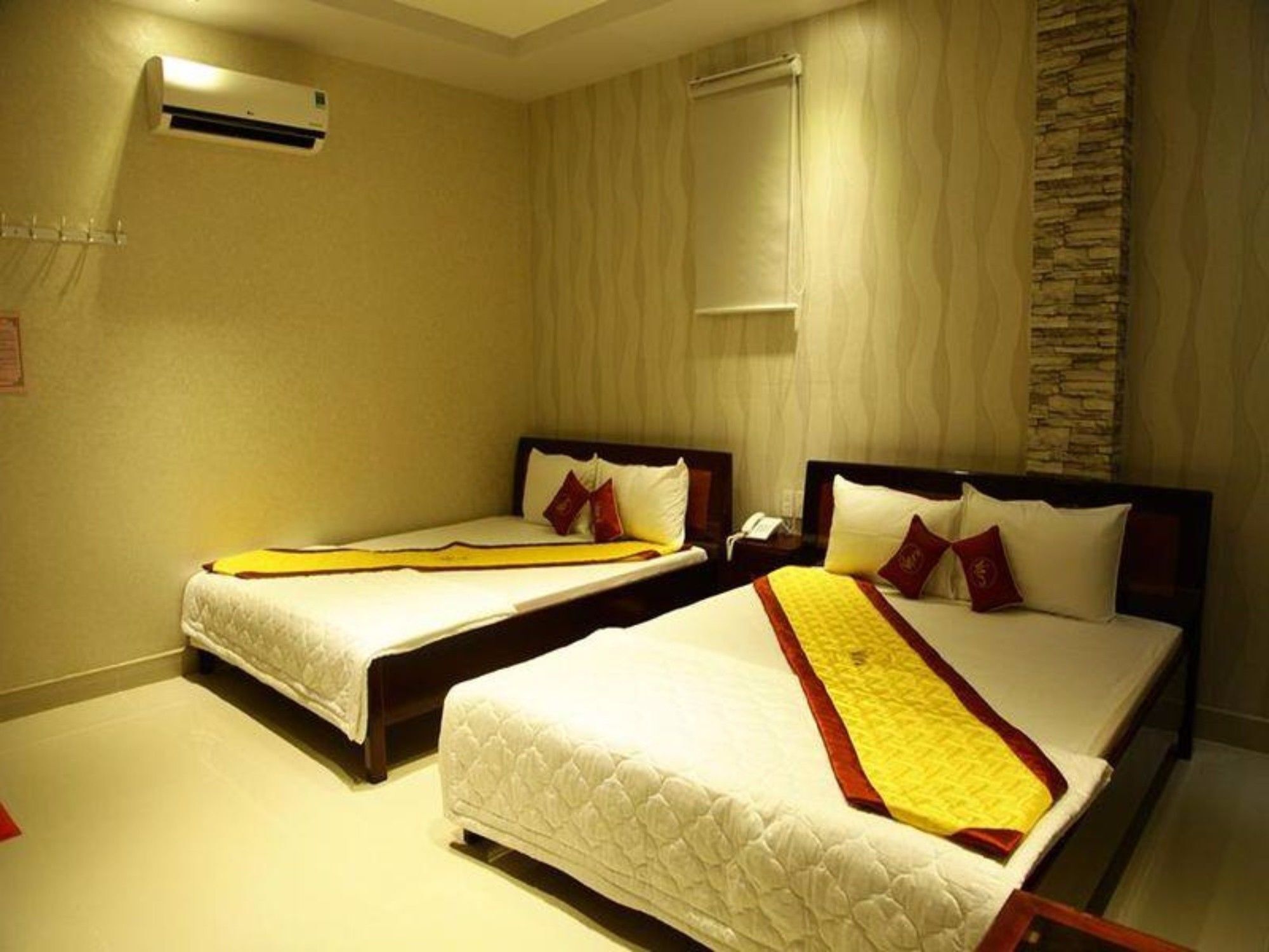 Minh Kieu Hotel My Tho Exterior photo